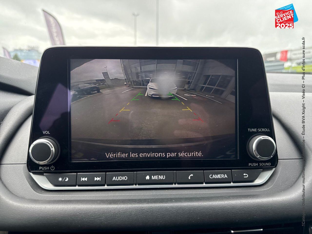 Véhicule d'occasion NISSAN QASHQAI 1.3 MILD HYBRID 140CH BUSINESS EDITION chez Renault Colmar