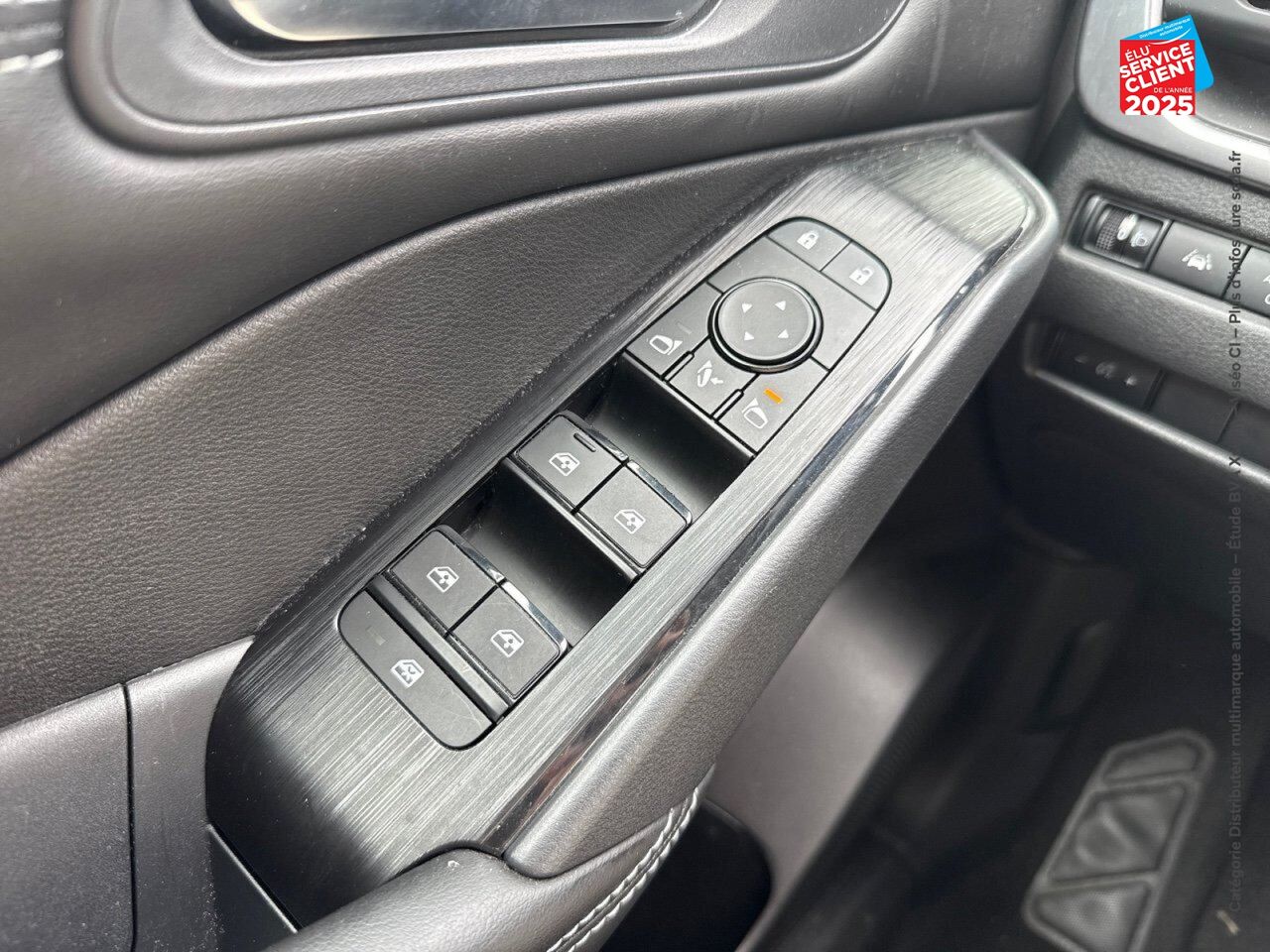 Véhicule d'occasion NISSAN QASHQAI 1.3 MILD HYBRID 140CH BUSINESS EDITION chez Renault Colmar
