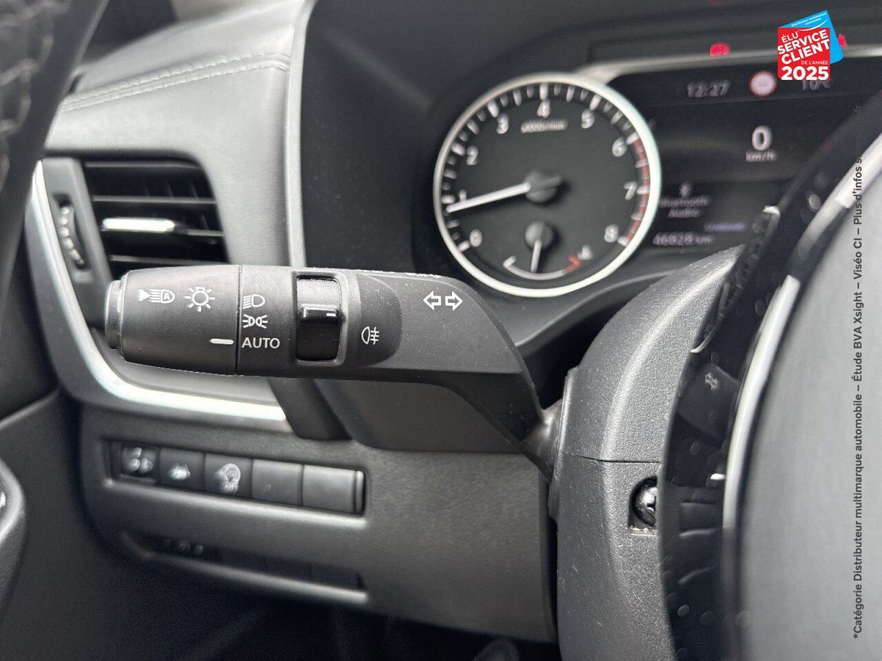Véhicule d'occasion NISSAN QASHQAI 1.3 MILD HYBRID 140CH BUSINESS EDITION chez Renault Colmar