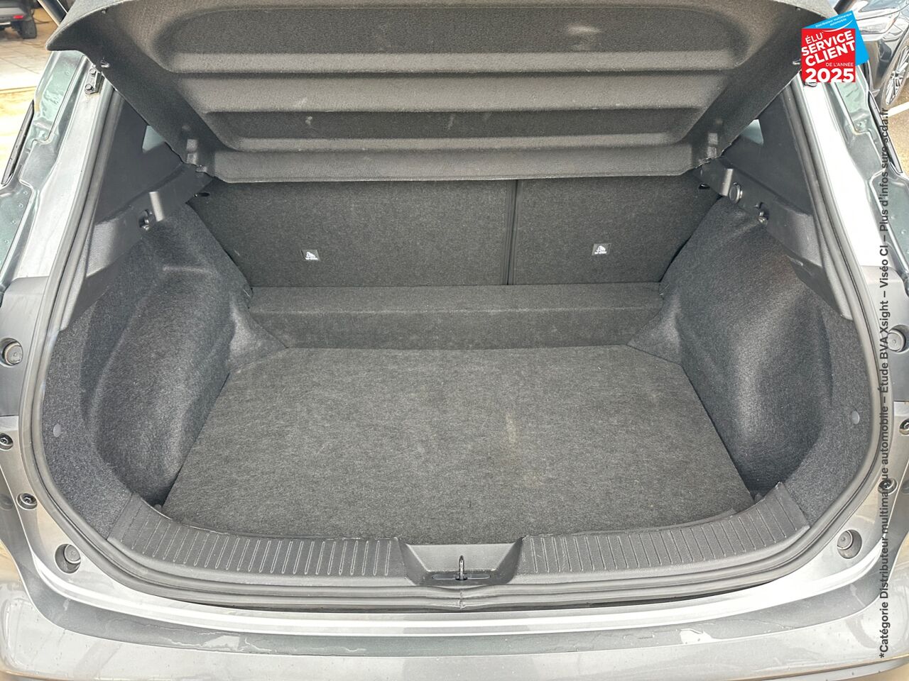Véhicule d'occasion NISSAN QASHQAI 1.3 MILD HYBRID 140CH BUSINESS EDITION CAMERA chez Toyota Thionville