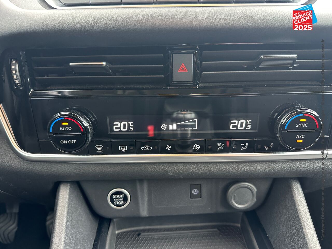 Véhicule d'occasion NISSAN QASHQAI 1.3 MILD HYBRID 140CH BUSINESS EDITION CAMERA chez Toyota Thionville