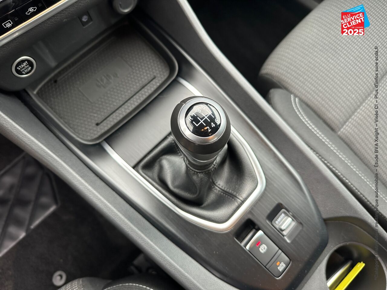Véhicule d'occasion NISSAN QASHQAI 1.3 MILD HYBRID 140CH BUSINESS EDITION CAMERA chez Toyota Thionville