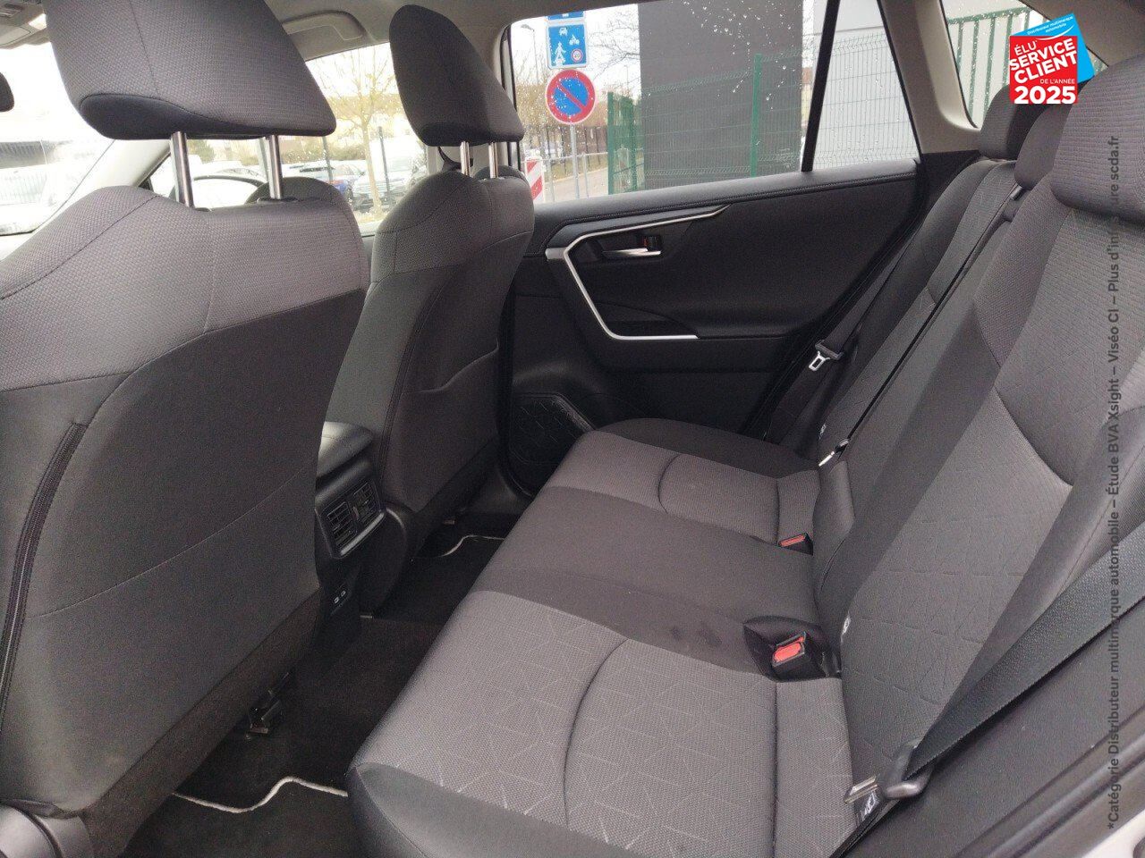 Véhicule d'occasion TOYOTA RAV4 2.5 HYBRIDE 218CH DYNAMIC 2WD MY24 chez Toyota Sarreguemines
