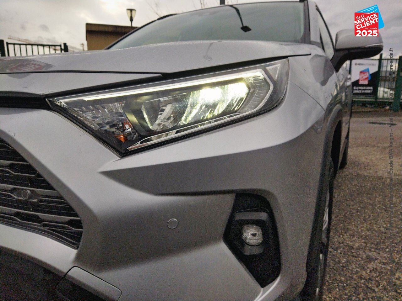 Véhicule d'occasion TOYOTA RAV4 2.5 HYBRIDE 218CH DYNAMIC 2WD MY24 chez Toyota Sarreguemines