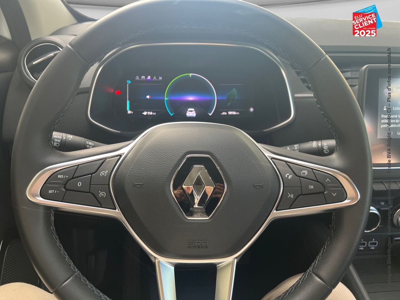 Véhicule d'occasion RENAULT ZOE BUSINESS CHARGE NORMALE R110 ACHAT INTEGRAL chez Opel Verdun