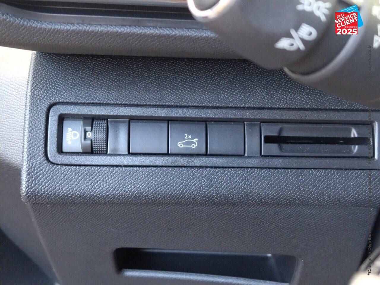 Véhicule d'occasion PEUGEOT 3008 1.6 PURETECH 180CH E6.C CROSSWAY S/S EAT8 GPS CAMERA chez Opel Verdun