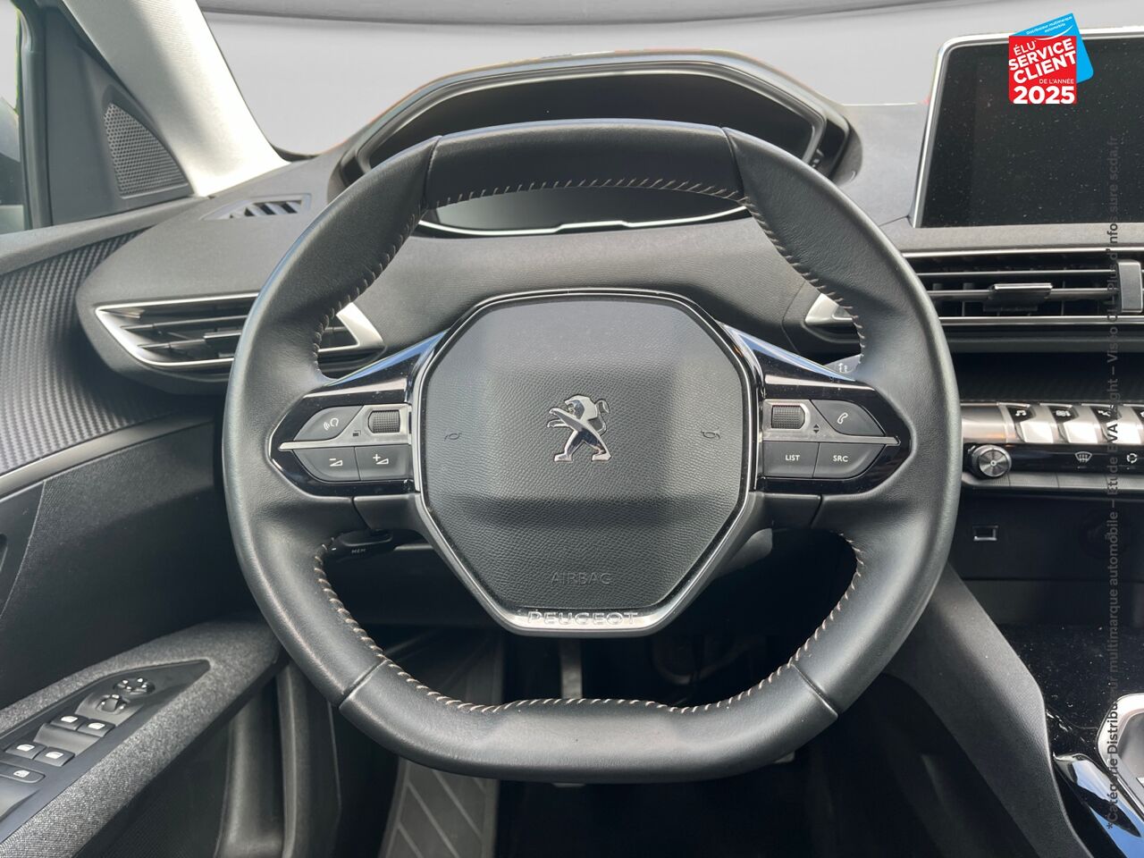 Véhicule d'occasion PEUGEOT 5008 1.2 PURETECH 130CH SS ACTIVE chez Hyundai Epernay