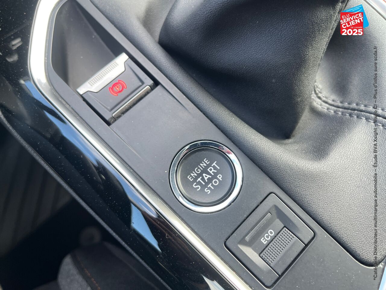 Véhicule d'occasion PEUGEOT 5008 1.2 PURETECH 130CH SS ACTIVE chez Hyundai Epernay