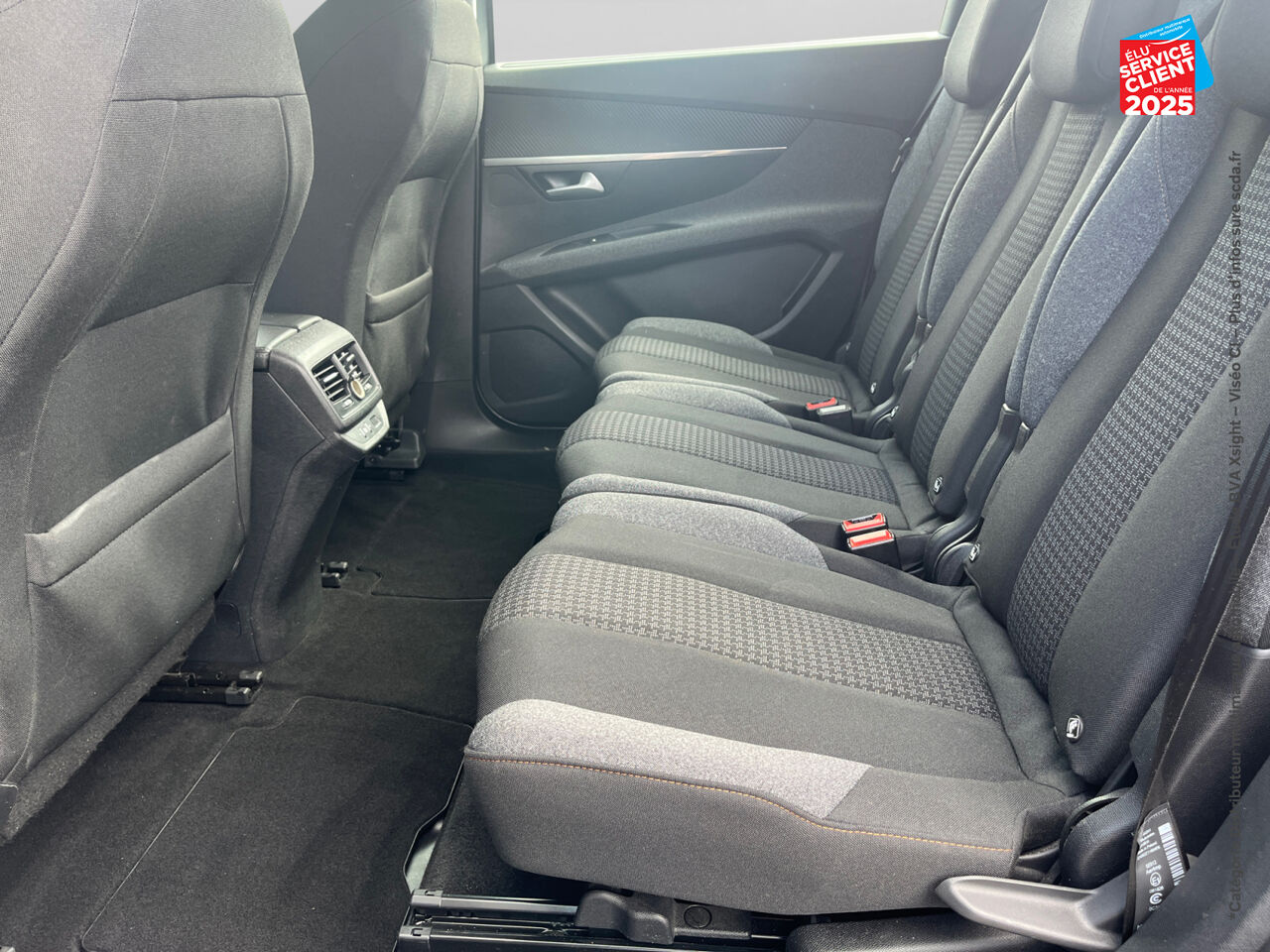 Véhicule d'occasion PEUGEOT 5008 1.2 PURETECH 130CH SS ACTIVE chez Hyundai Epernay