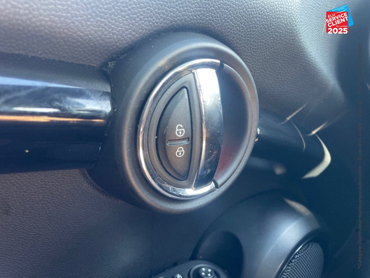 Véhicule d'occasion MINI MINI COOPER 136CH EDITION GREENWICH BVA7 109G chez Dacia Strasbourg