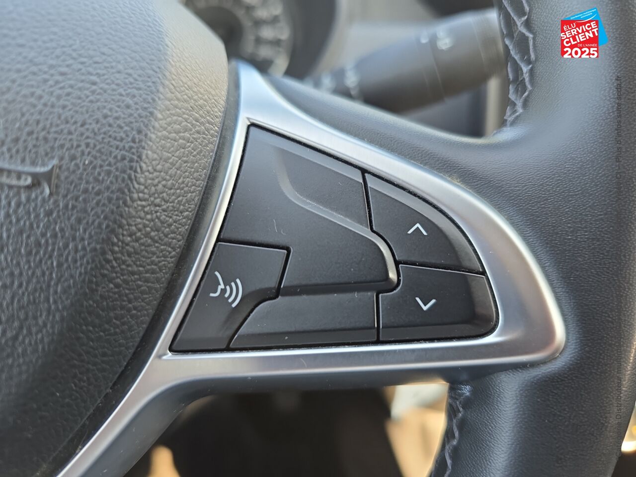 Véhicule d'occasion DACIA DUSTER 1.0 ECO-G 100CH CONFORT 4X2 chez Toyota Verdun