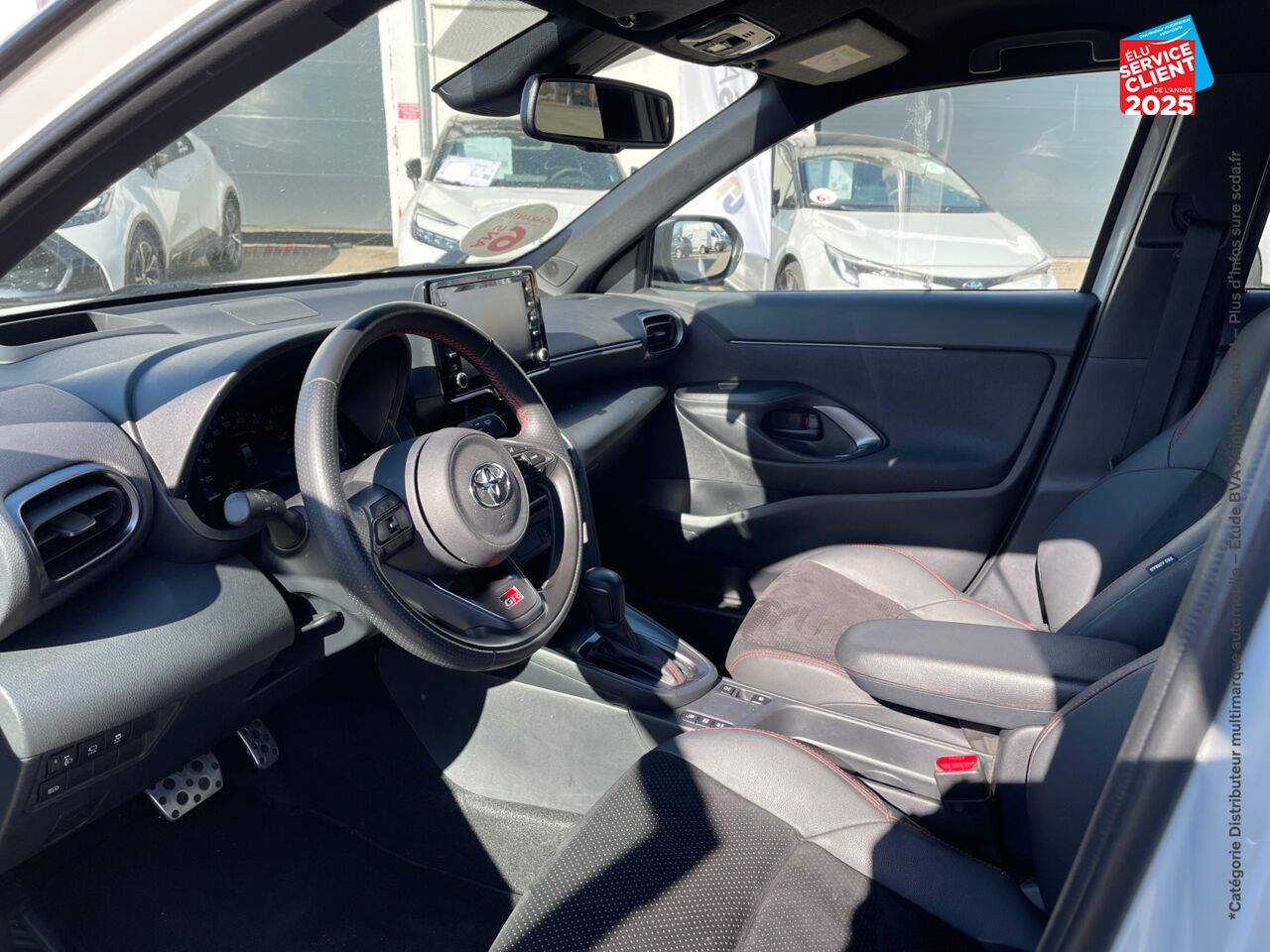 Véhicule d'occasion TOYOTA YARIS CROSS 116H GR SPORT MY22 SIEGES CHAUF GPS CAMERA HUD chez Toyota Sarreguemines
