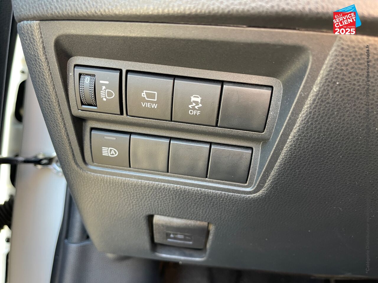 Véhicule d'occasion TOYOTA YARIS CROSS 116H GR SPORT MY22 SIEGES CHAUF GPS CAMERA HUD chez Toyota Sarreguemines