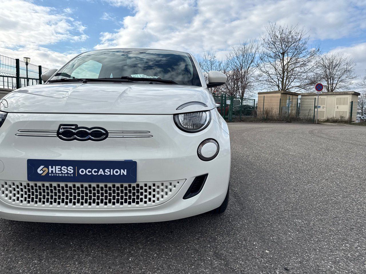 Véhicule d'occasion FIAT 500 E 95CH ACTION PLUS chez Renault Colmar