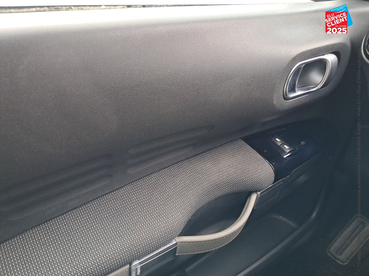 Véhicule d'occasion CITROEN C4 CACTUS PURETECH 110 SHINE SS chez Hyundai Reims
