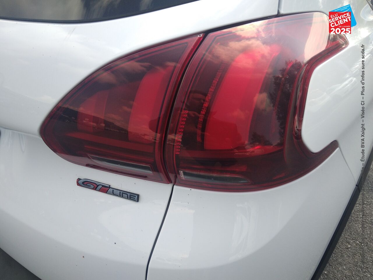 Véhicule d'occasion PEUGEOT 2008 1.2 PURETECH 110CH GT LINE SS chez Toyota Saint Dizier
