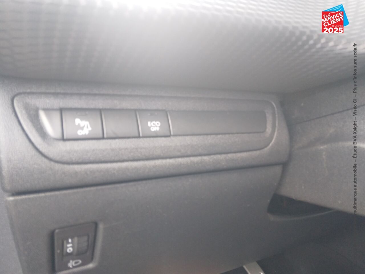 Véhicule d'occasion PEUGEOT 2008 1.2 PURETECH 110CH GT LINE SS chez Toyota Saint Dizier