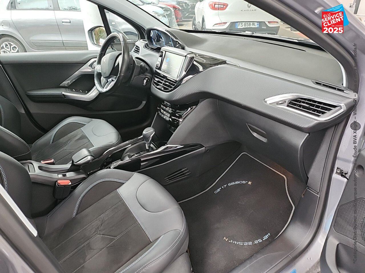 Véhicule d'occasion PEUGEOT 2008 1.2 PURETECH 130CH E6.C CROSSWAY SS EAT6 6CV chez Toyota Verdun
