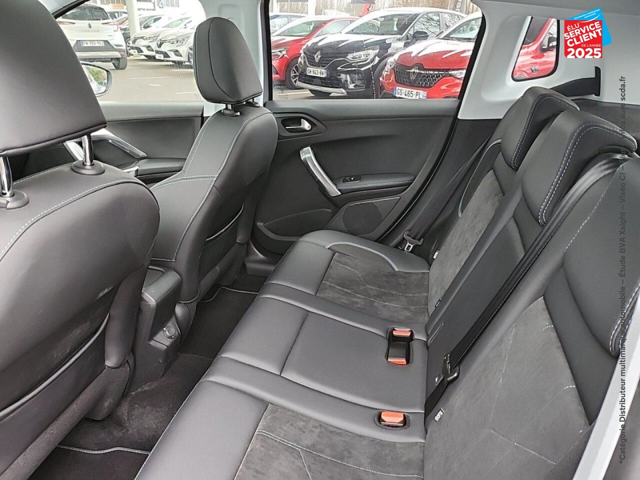 Véhicule d'occasion PEUGEOT 2008 1.2 PURETECH 130CH E6.C CROSSWAY SS EAT6 6CV chez Toyota Verdun