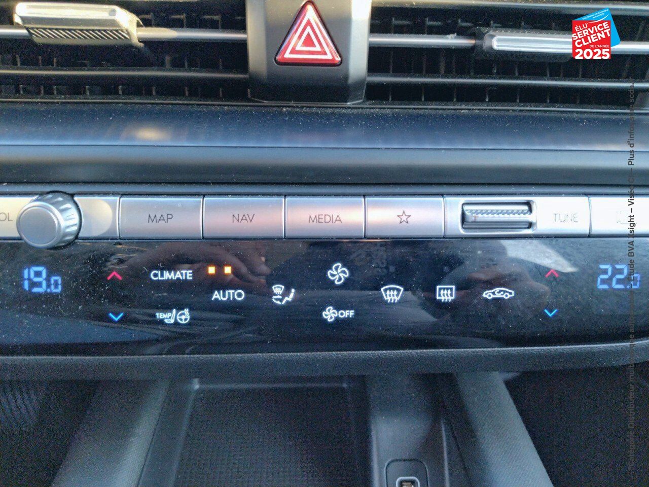 Véhicule d'occasion HYUNDAI IONIQ 6 77 KWH - 229CH INTUITIVE CAMERA CARPLAY chez Hyundai Reims