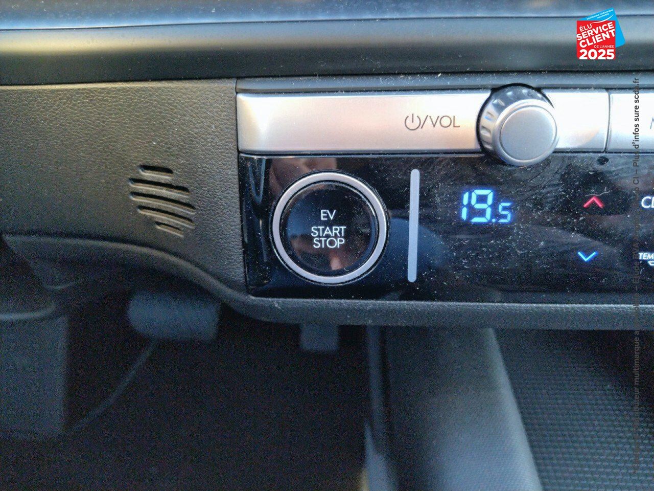 Véhicule d'occasion HYUNDAI IONIQ 6 77 KWH - 229CH INTUITIVE CAMERA CARPLAY chez Hyundai Reims