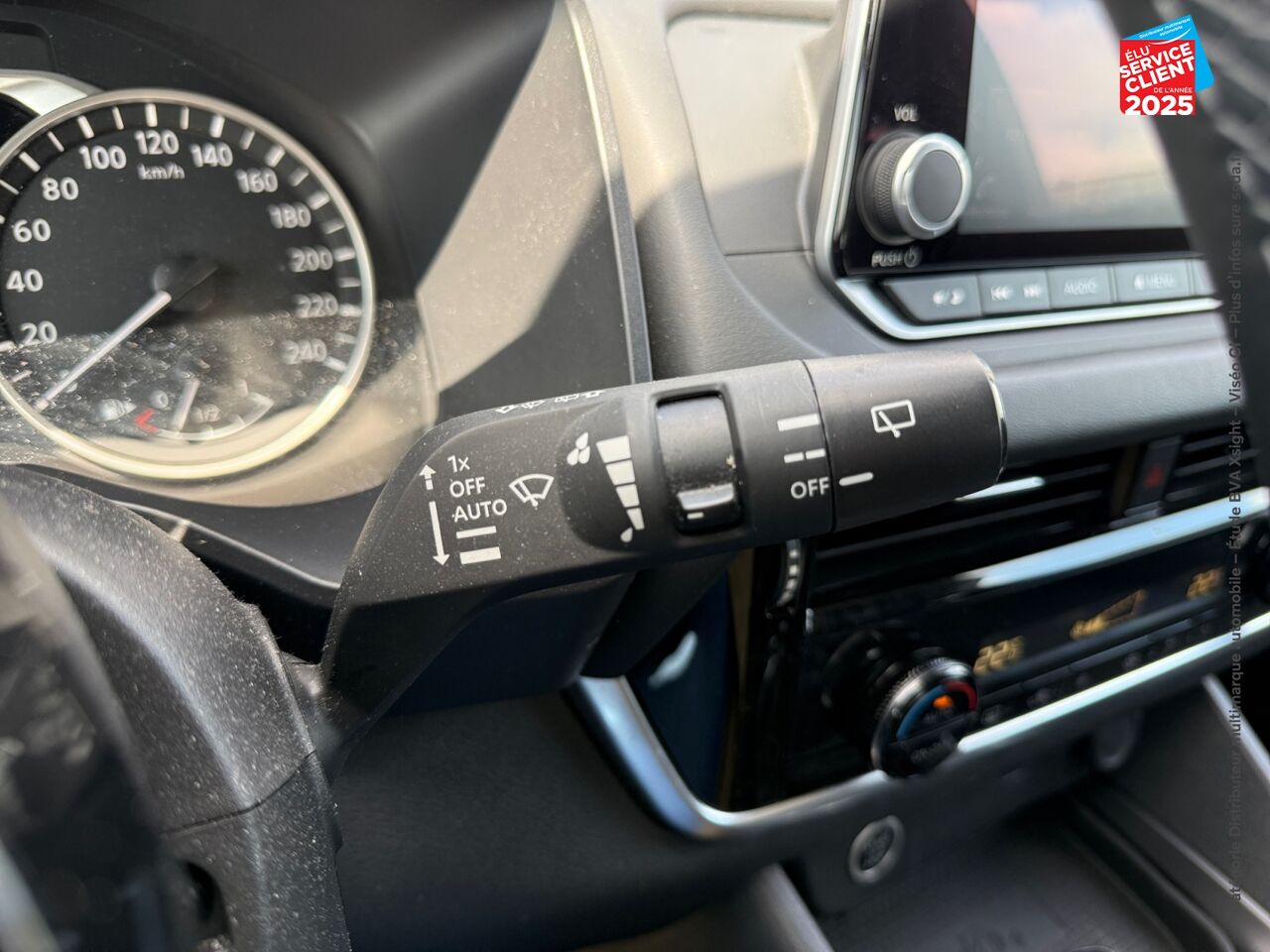 Véhicule d'occasion NISSAN QASHQAI 1.3 MILD HYBRID 140CH BUSINESS EDITION CAMERA chez Nissan Qashqai occasion
