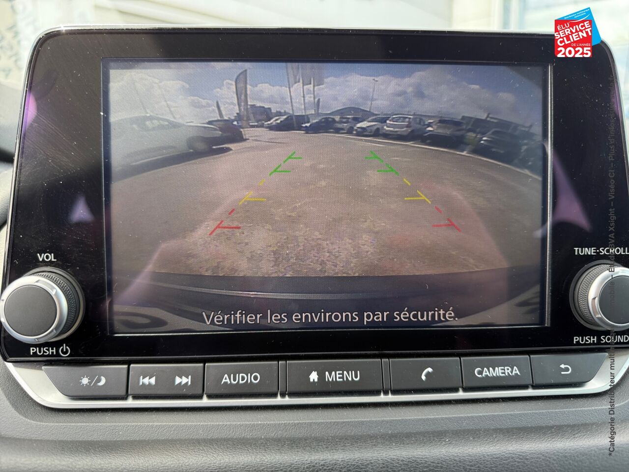Véhicule d'occasion NISSAN QASHQAI 1.3 MILD HYBRID 140CH BUSINESS EDITION CAMERA chez Nissan Qashqai occasion