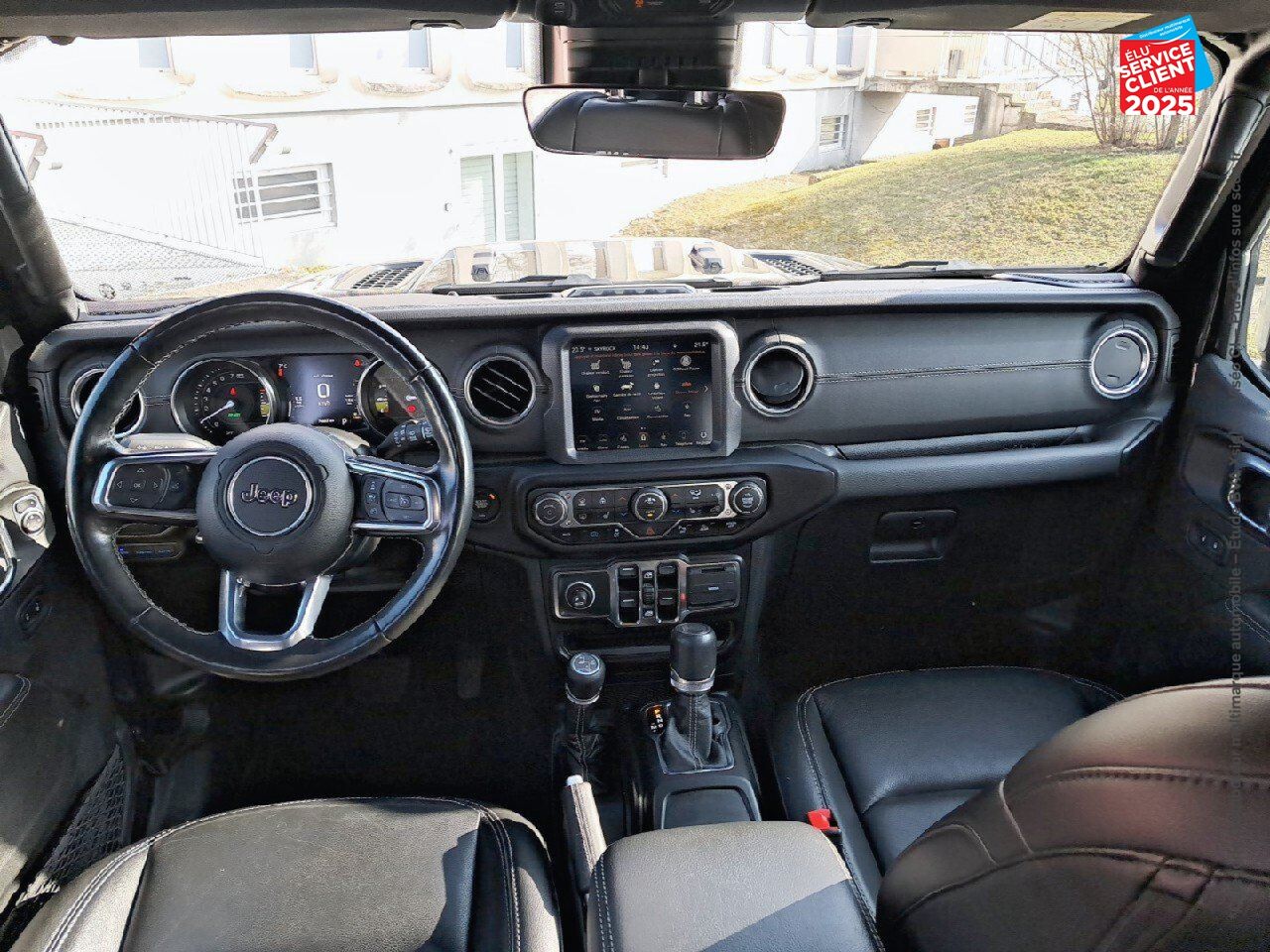 Véhicule d'occasion JEEP WRANGLER UNLIMITED 2.0 T 380CH 4XE OVERLAND COMMAND-TRAC MY22 chez Renault Sélestat