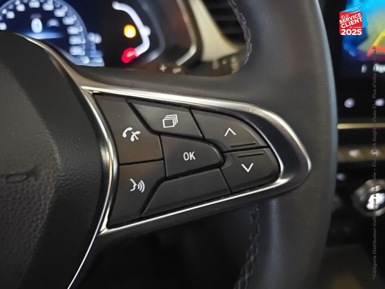 Véhicule d'occasion RENAULT CAPTUR 1.3 TCE 130CH FAP INTENS EDC chez Opel Bar le Duc