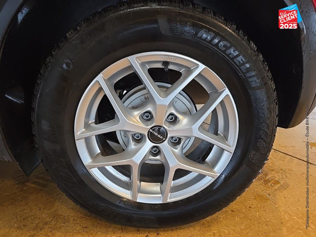 Véhicule d'occasion RENAULT CAPTUR 1.3 TCE 130CH FAP INTENS EDC chez Opel Bar le Duc