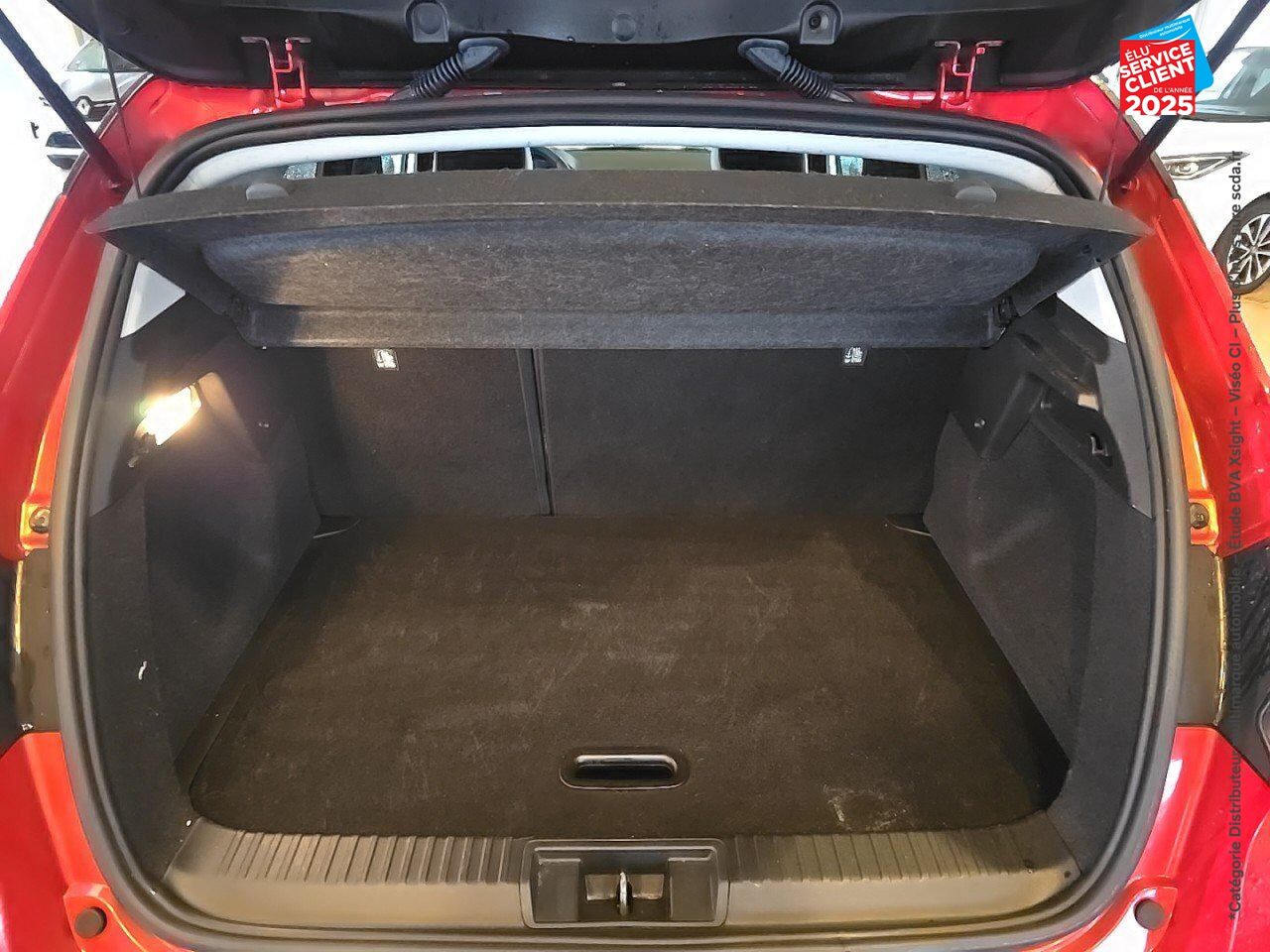 Véhicule d'occasion RENAULT CAPTUR 1.3 TCE 130CH FAP INTENS EDC chez Opel Bar le Duc