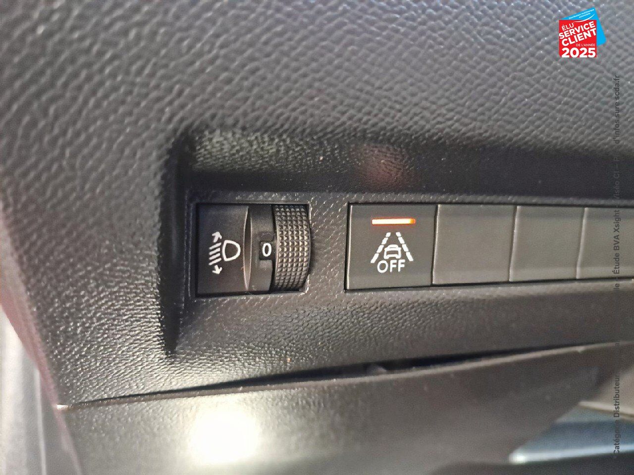 Véhicule d'occasion PEUGEOT 208 E-136CH ALLURE PACK chez Peugeot Hirson