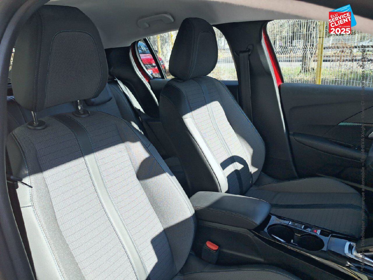 Véhicule d'occasion PEUGEOT 208 E-136CH ALLURE PACK chez Peugeot Hirson