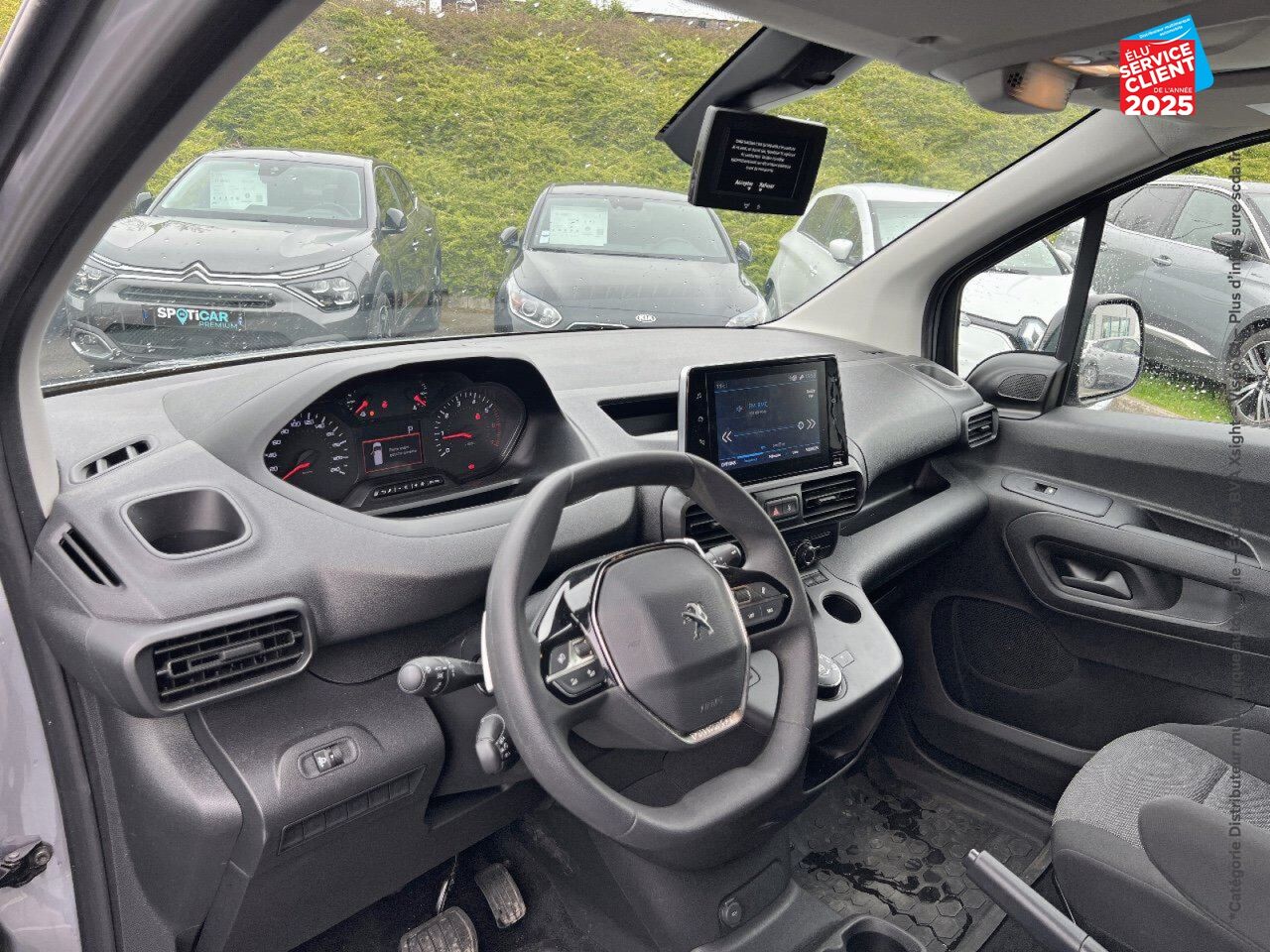 Véhicule d'occasion PEUGEOT PARTNER STANDARD 650KG BLUEHDI 130CH S/S ASPHALT EAT8 CARPLAY chez Renault Saint-Louis