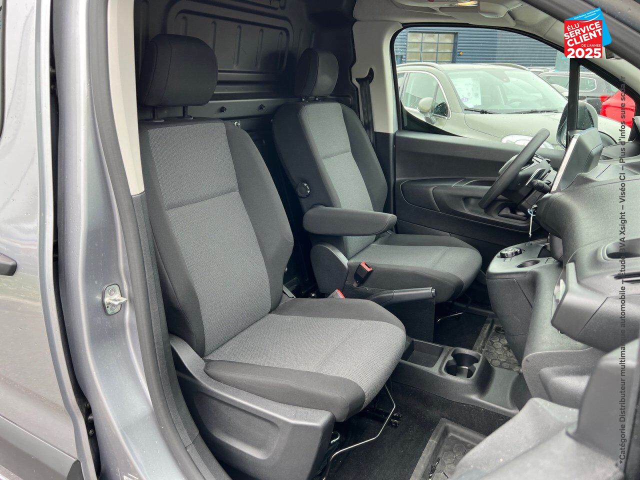 Véhicule d'occasion PEUGEOT PARTNER STANDARD 650KG BLUEHDI 130CH S/S ASPHALT EAT8 CARPLAY chez Renault Saint-Louis