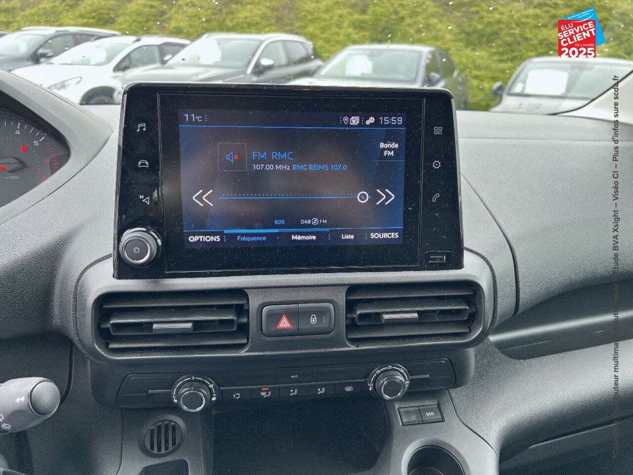 Véhicule d'occasion PEUGEOT PARTNER STANDARD 650KG BLUEHDI 130CH S/S ASPHALT EAT8 CARPLAY chez Renault Saint-Louis