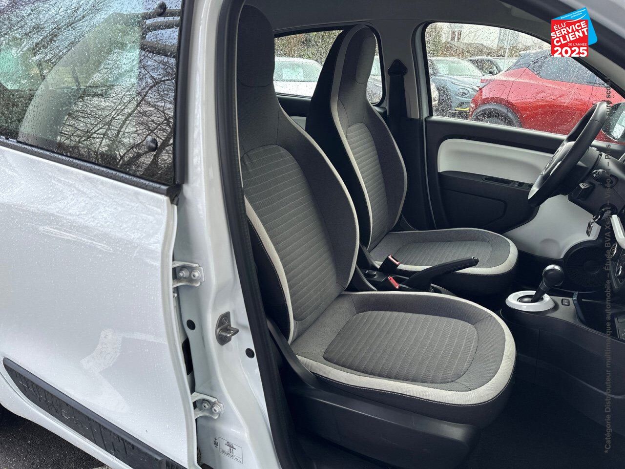 Véhicule d'occasion RENAULT TWINGO E-TECH ELECTRIC ZEN R80 ACHAT INTEGRAL - 21 chez Toyota Sarreguemines