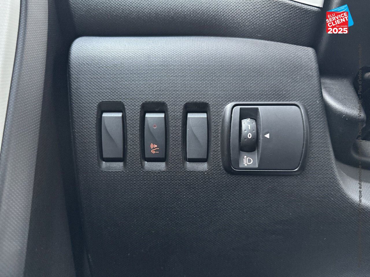 Véhicule d'occasion RENAULT TWINGO E-TECH ELECTRIC ZEN R80 ACHAT INTEGRAL - 21 chez Toyota Sarreguemines