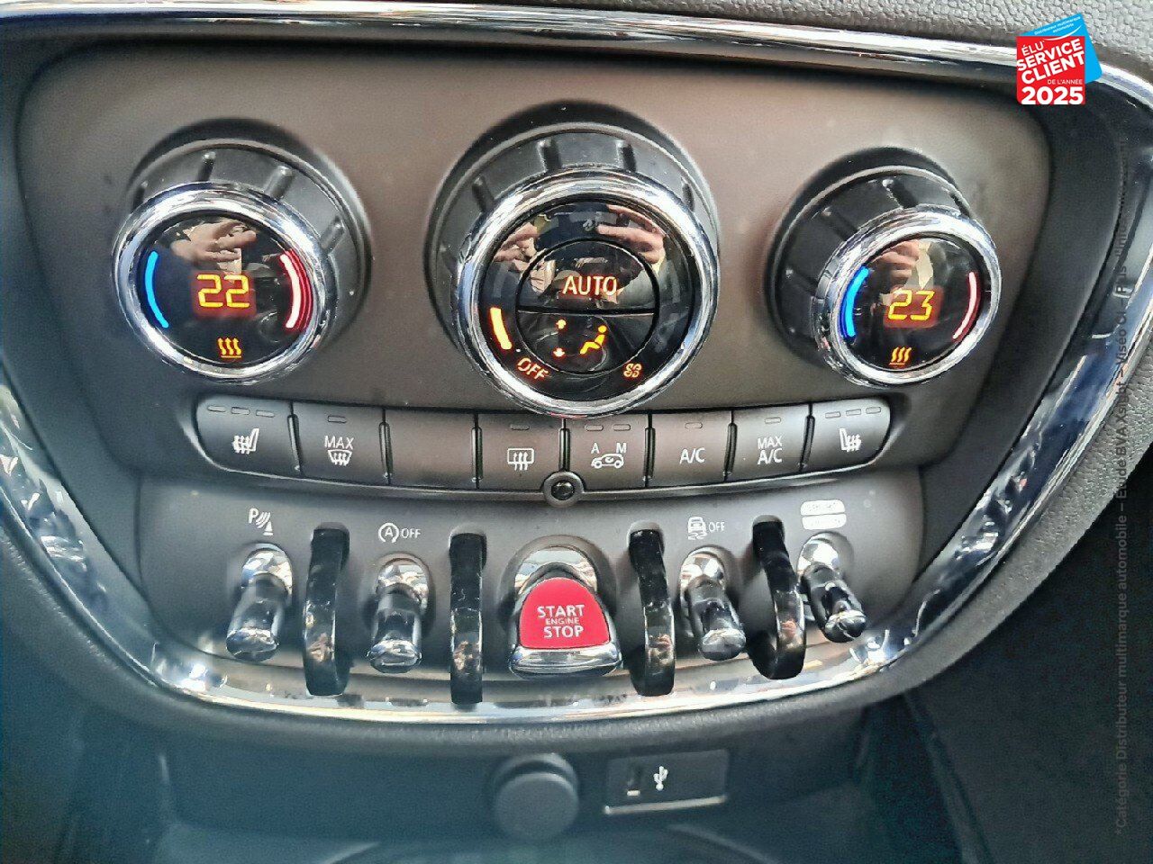 Véhicule d'occasion MINI CLUBMAN COOPER S 192CH BVA7 TOUVRANT SIEGES CHAUF/CUIR CAMERA CARPLAY H/KARDON HUD chez Renault Sélestat