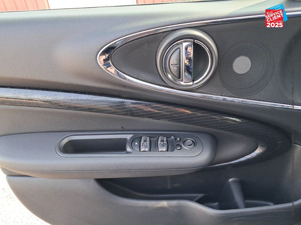 Véhicule d'occasion MINI CLUBMAN COOPER S 192CH BVA7 TOUVRANT SIEGES CHAUF/CUIR CAMERA CARPLAY H/KARDON HUD chez Renault Sélestat