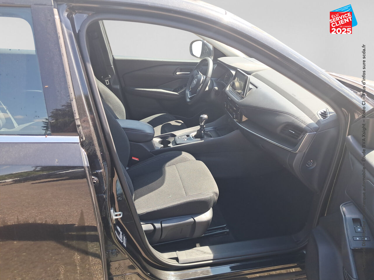 Véhicule d'occasion NISSAN QASHQAI 1.3 MILD HYBRID 140CH BUSINESS EDITION 2022 chez Renault Saint-Louis