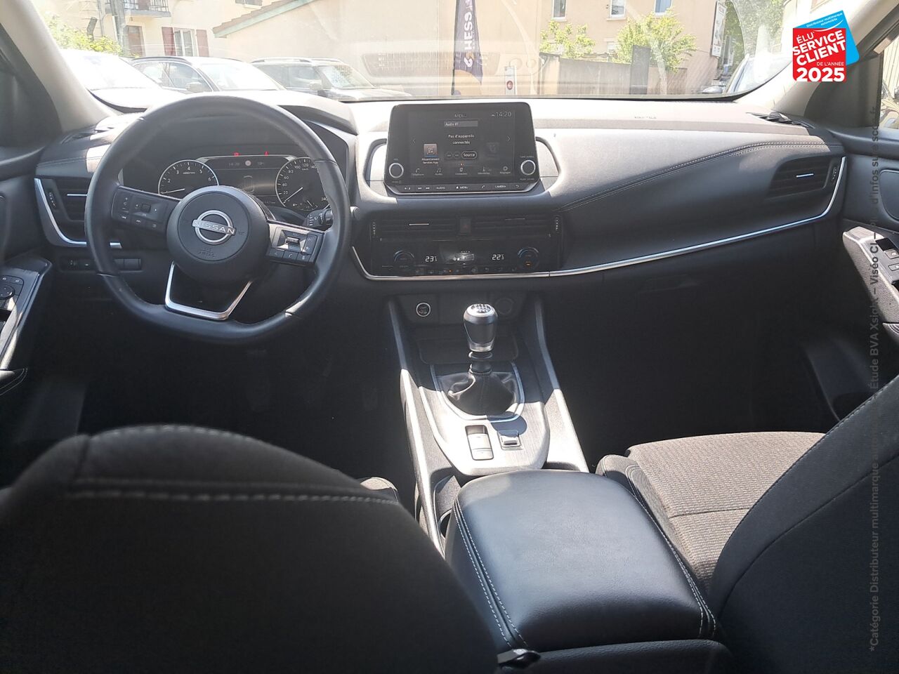 Véhicule d'occasion NISSAN QASHQAI 1.3 MILD HYBRID 140CH BUSINESS EDITION 2022 chez Renault Saint-Louis