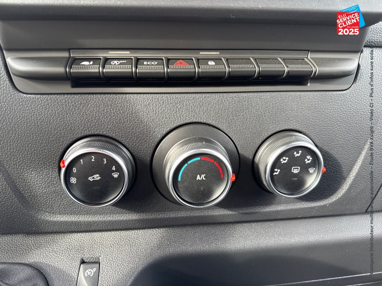 Véhicule d'occasion RENAULT MASTER CCB F3500 L3 2.3 BLUE DCI 165CH CONFORT EUROVI chez Opel Charleville