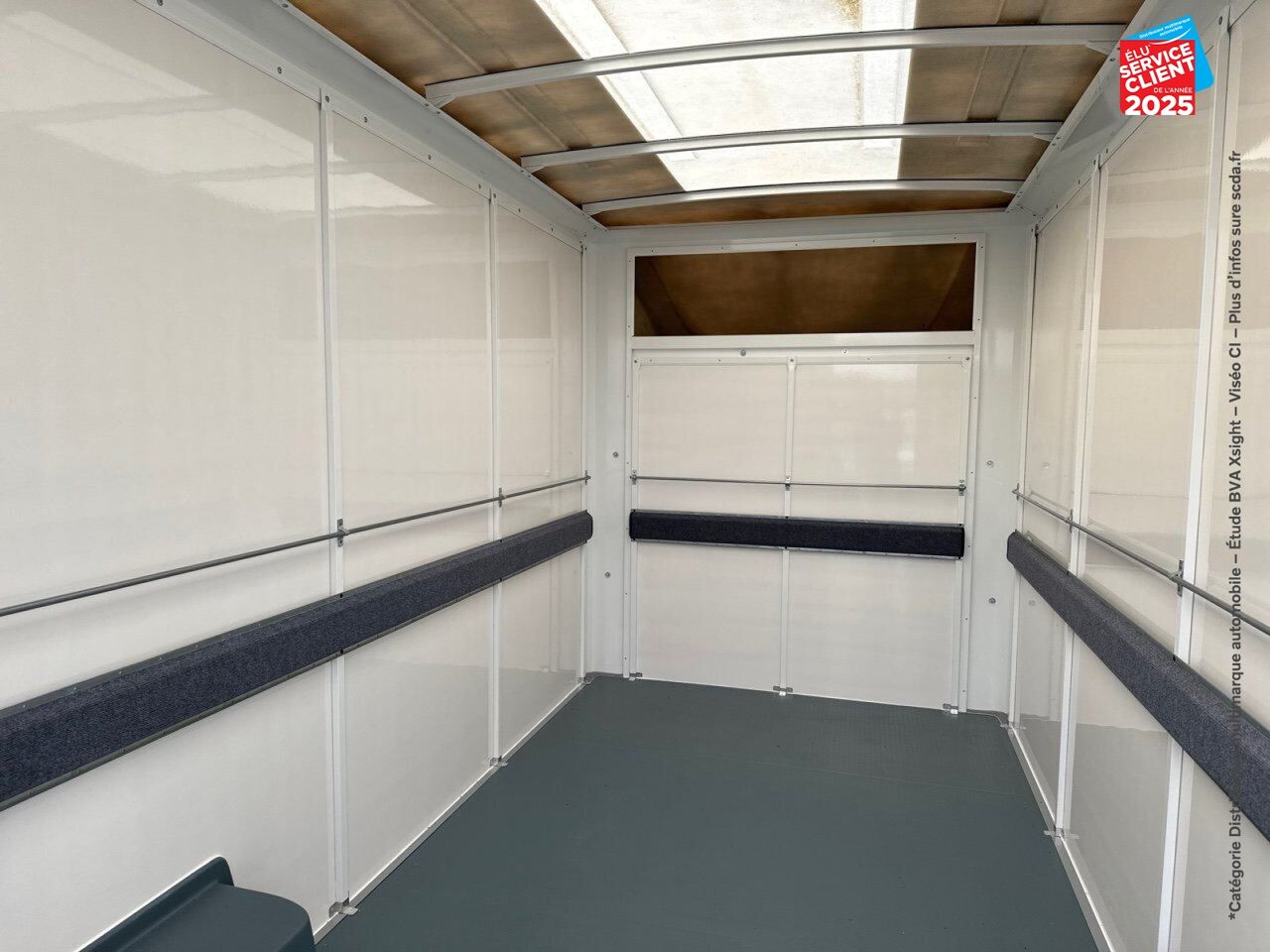 Véhicule d'occasion RENAULT MASTER CCB F3500 L3 2.3 BLUE DCI 165CH CONFORT EUROVI chez Opel Charleville