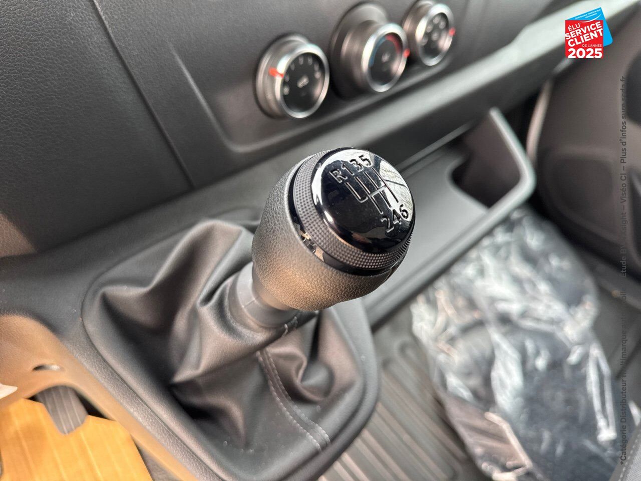 Véhicule d'occasion RENAULT MASTER CCB F3500 L3 2.3 BLUE DCI 165CH CONFORT EUROVI chez Opel Charleville