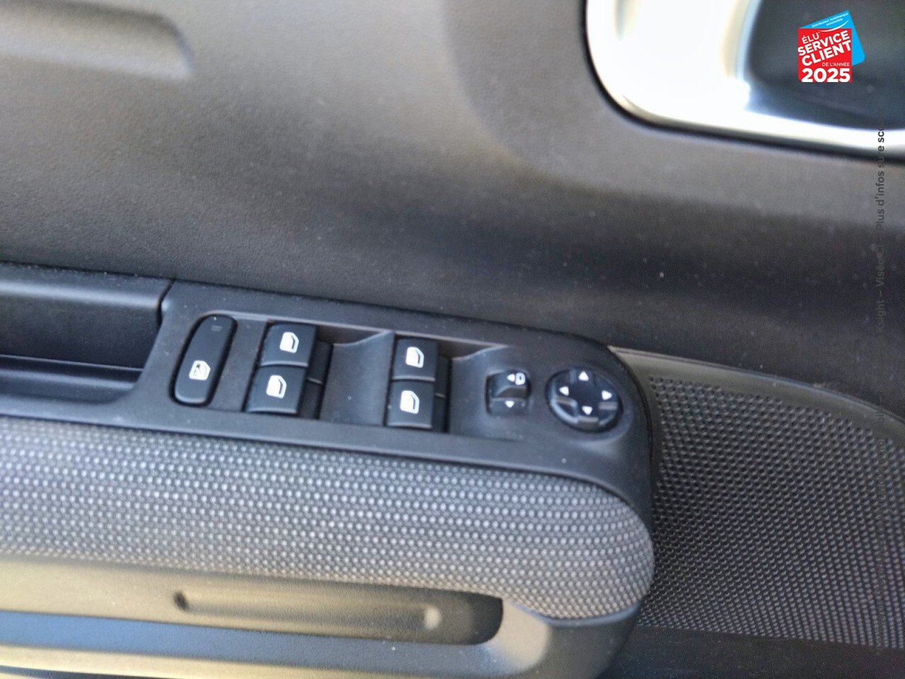 Véhicule d'occasion CITROEN C3 AIRCROSS PURETECH 130CH S/S SHINE E6.D EAT6 7CV RADAR AR CARPLAY chez Opel Verdun