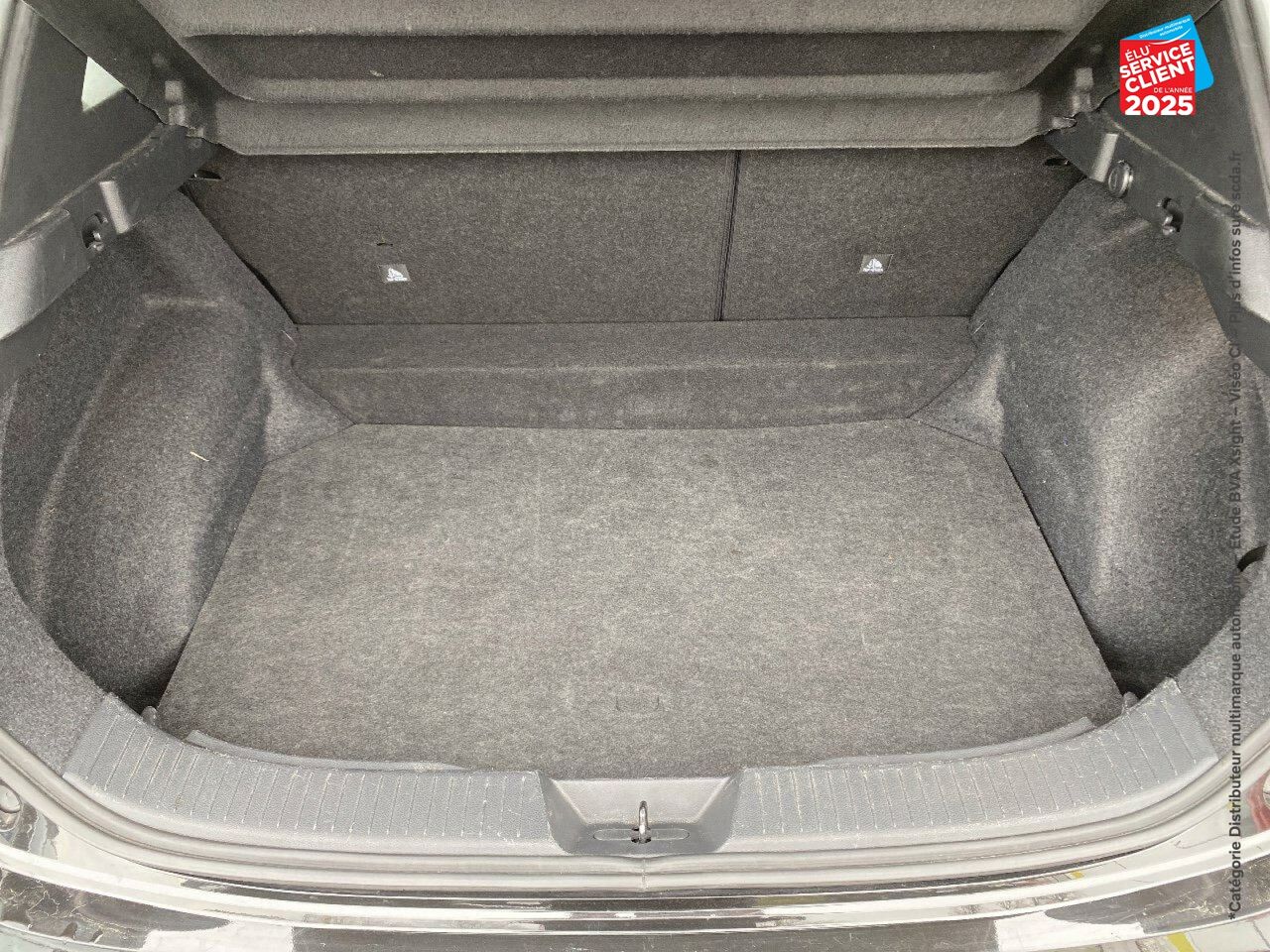 Véhicule d'occasion NISSAN QASHQAI 1.3 MILD HYBRID 140CH BUSINESS EDITION 2022 CAMERA chez Toyota Bar le Duc