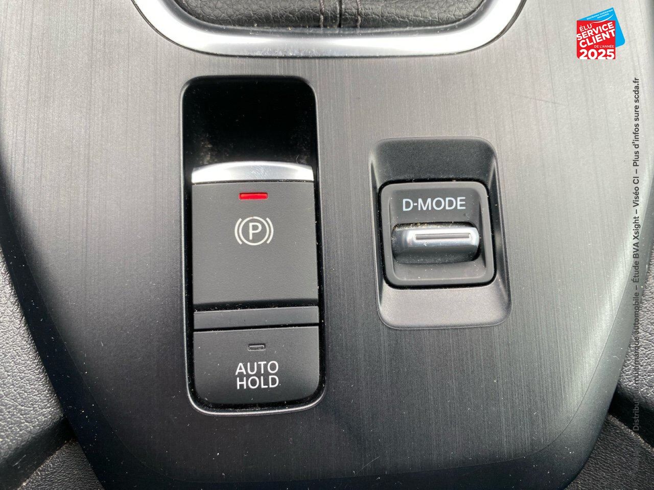 Véhicule d'occasion NISSAN QASHQAI 1.3 MILD HYBRID 140CH BUSINESS EDITION 2022 CAMERA chez Toyota Bar le Duc
