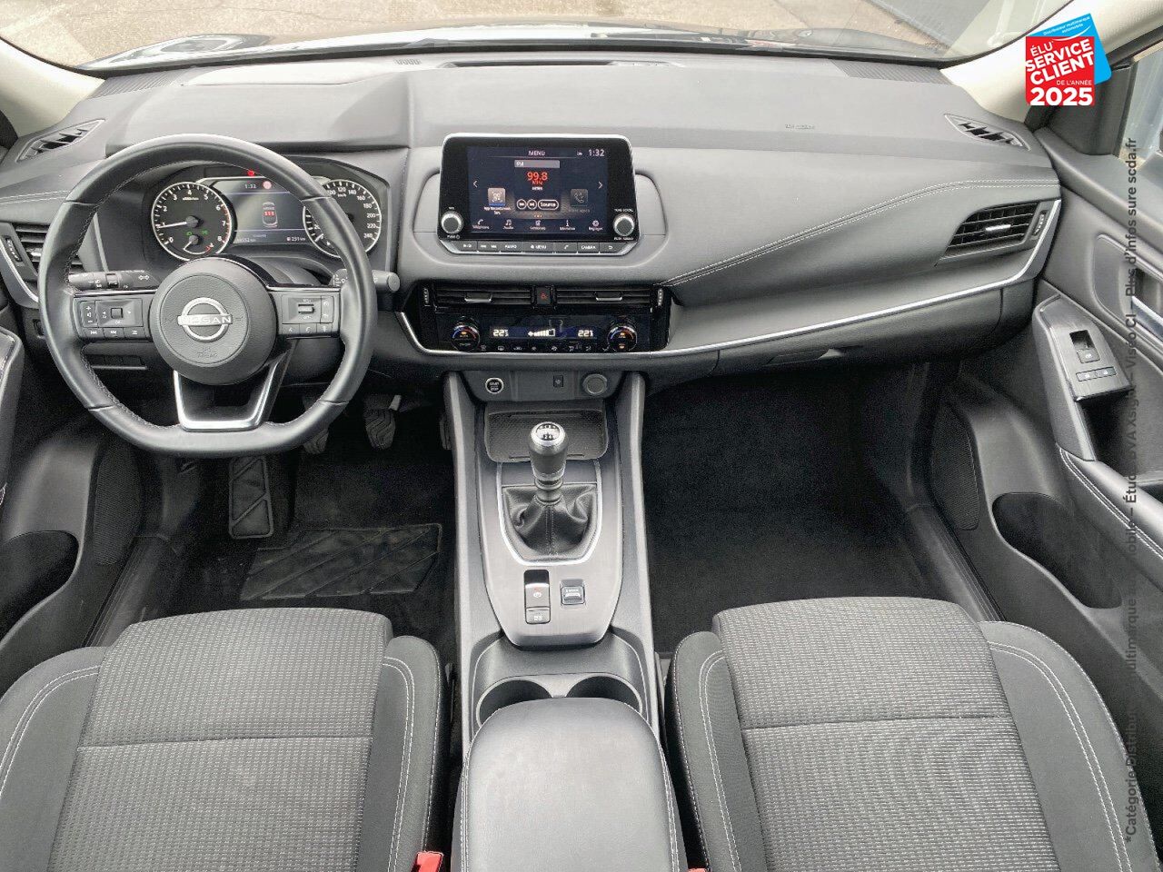 Véhicule d'occasion NISSAN QASHQAI 1.3 MILD HYBRID 140CH BUSINESS EDITION 2022 CAMERA chez Toyota Bar le Duc