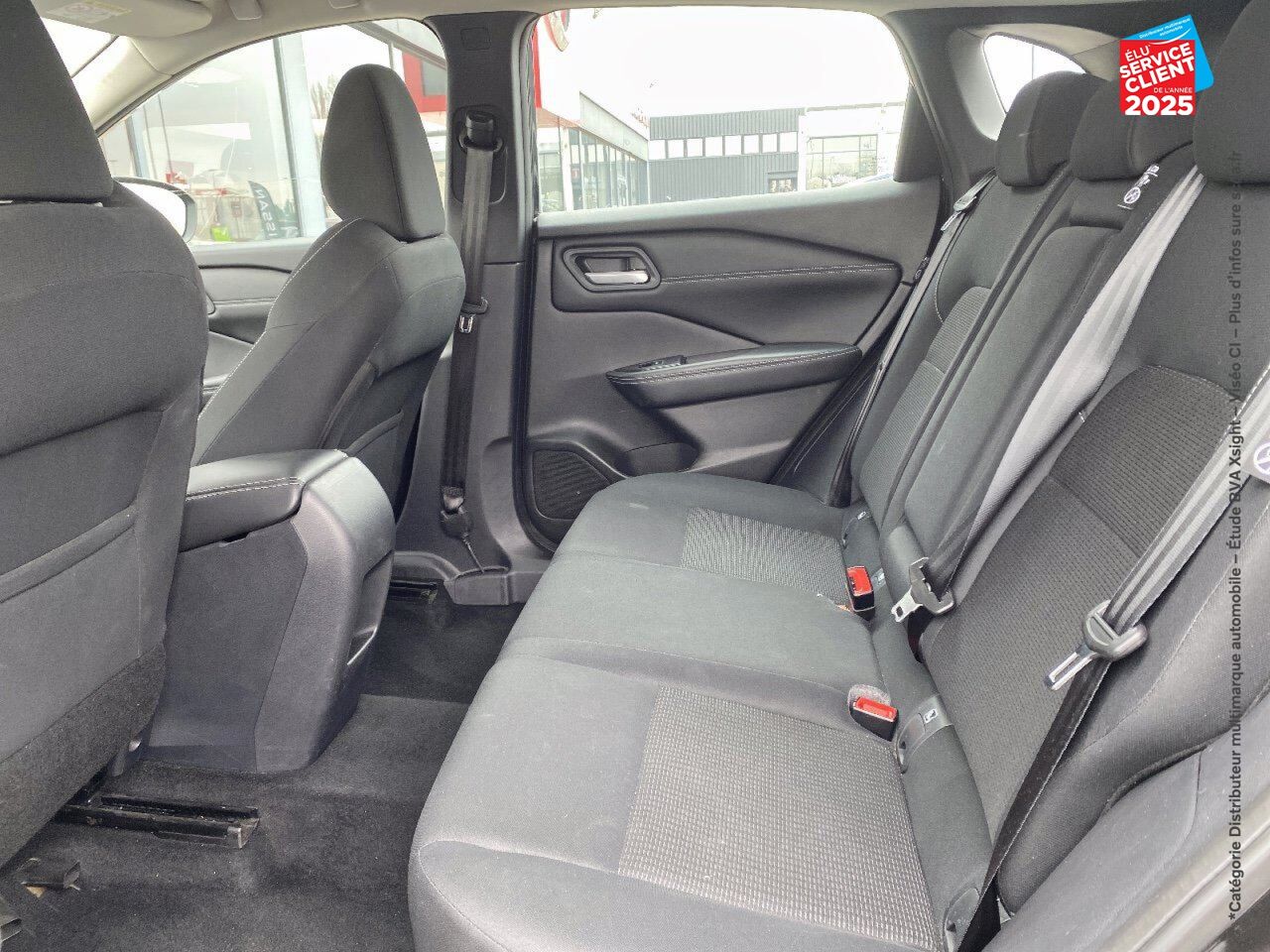 Véhicule d'occasion NISSAN QASHQAI 1.3 MILD HYBRID 140CH BUSINESS EDITION 2022 CAMERA chez Toyota Bar le Duc